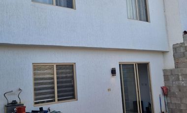 VENTA  RESIDENCIA  EN EXCELENTE ESTADO  Y  MUY BUENA UBICACION