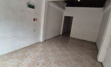 Local en Alquiler en la Avenida Portete, Avenida Principal, 1 Baño, Sur de Guayaquil.