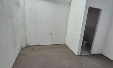 Local en Alquiler en la Avenida Portete, Avenida Principal, 1 Baño, Sur de Guayaquil.