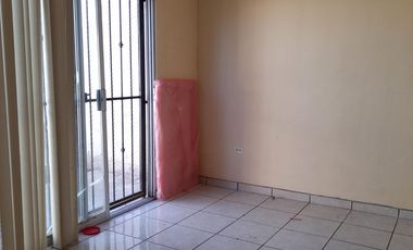 VENTA DE EXCELENTE CASA , AMPLIADA EN VILLAS DE MEDITERRANEO, ZONA PONIENTE