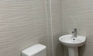 𝐒𝐩𝐚𝐜𝐢𝐨𝐮𝐬 𝟒-𝐁𝐞𝐝𝐫𝐨𝐨𝐦 𝐓𝐨𝐰𝐧𝐡𝐨𝐮𝐬𝐞 𝐟𝐨𝐫 𝐒𝐚𝐥𝐞 𝐍𝐞𝐚𝐫 𝐀𝐭𝐞𝐧𝐞𝐨 𝐝𝐞 𝐂𝐞𝐛𝐮!