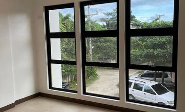 𝐒𝐩𝐚𝐜𝐢𝐨𝐮𝐬 𝟒-𝐁𝐞𝐝𝐫𝐨𝐨𝐦 𝐓𝐨𝐰𝐧𝐡𝐨𝐮𝐬𝐞 𝐟𝐨𝐫 𝐒𝐚𝐥𝐞 𝐍𝐞𝐚𝐫 𝐀𝐭𝐞𝐧𝐞𝐨 𝐝𝐞 𝐂𝐞𝐛𝐮!