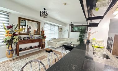 Claim This Modern 3BR Loft Penthouse Before It's Gone!