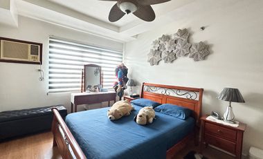 Claim This Modern 3BR Loft Penthouse Before It's Gone!