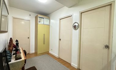 Claim This Modern 3BR Loft Penthouse Before It's Gone!