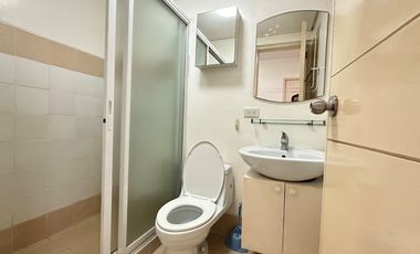 Claim This Modern 3BR Loft Penthouse Before It's Gone!