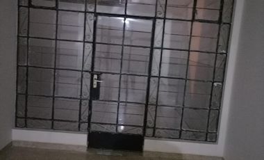 ALQUILO LOCAL COMERCIAL DE 99 M2 EN PLENA AVENIDA LOS QUECHUAS SALAMANCA ATE CONSULTAS AL WHASTAPP 99358----