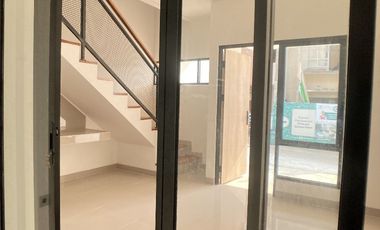 Rumah Ciracas Green, Baru 2/1 LANTAI, Murah Mewah, Kelapa Dua Jaktim Kota Jakarta Timur, Jual Dijual
