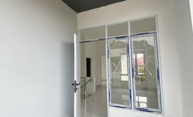 [JALAN 2 MOBIL] Rumah Royale Ciracas,2 LANTAI Baru Mewah Murah Jaktim Kota Jakarta Timur Jual Dijual