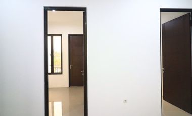 Rumah MPS Sukahati Cibinong, READY SIAP HUNI 2 LANTAI, Baru Harga Murah Mewah New, Bogor Jual Dijual