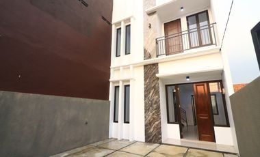 Rumah MPS Sukahati Cibinong, READY SIAP HUNI 2 LANTAI, Baru Harga Murah Mewah New, Bogor Jual Dijual