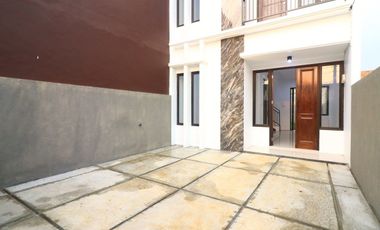 Rumah MPS Sukahati Cibinong, READY SIAP HUNI 2 LANTAI, Baru Harga Murah Mewah New, Bogor Jual Dijual