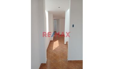 ¡Imperdible! Venta De Casa Nueva De 02 Pisos (Base Para 3 Pisos + Azotea), En Condominio Sol De Chan Chan Altura Colegio Ramon Castilla