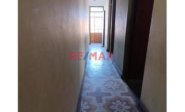 Venta De Amplio Departamento En 2Do Piso Y Azotea, A Unas Cuadras De La Plaza De Armas De La Esperanza
