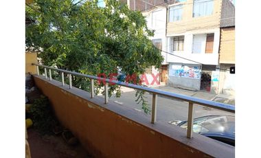 Venta De Amplio Departamento En 2Do Piso Y Azotea, A Unas Cuadras De La Plaza De Armas De La Esperanza