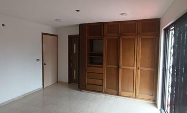 Amplia Casa en Venta Zona Sur privada con Vigilancia 24 horas con amplio jardin