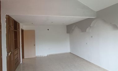 Amplia Casa en Venta Zona Sur privada con Vigilancia 24 horas con amplio jardin