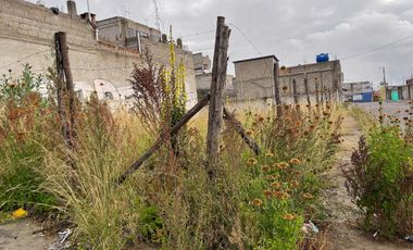Renta de terreno en  Calderón, Quito .