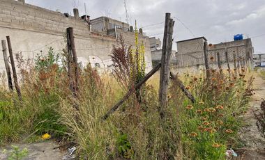 Renta de terreno en  Calderón, Quito .