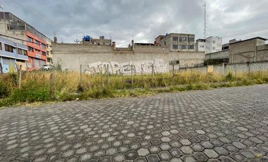 Renta de terreno en  Calderón, Quito .