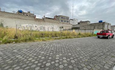 Renta de terreno en  Calderón, Quito .