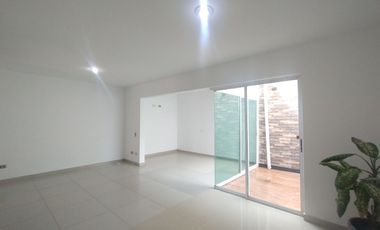 Casa en arriendo en Altos de Riomar