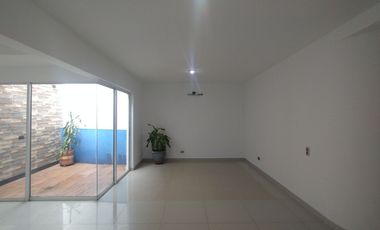 Casa en arriendo en Altos de Riomar