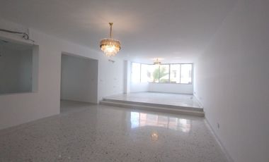 Apartamento en arriendo en Riomar.
