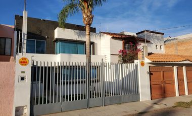 EXCELENTE CASA UBICADA A 5 MIN. DE LA ZONA INDUSTRIAL!!!