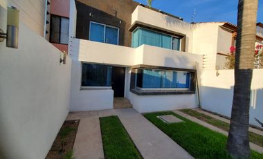 EXCELENTE CASA UBICADA A 5 MIN. DE LA ZONA INDUSTRIAL!!!