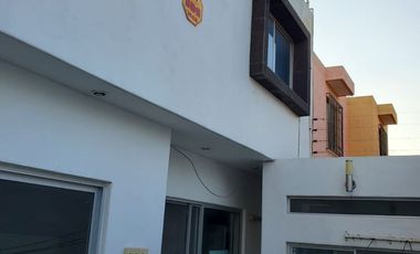 EXCELENTE CASA UBICADA A 5 MIN. DE LA ZONA INDUSTRIAL!!!