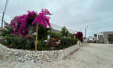 VILLAMIL PLAYAS VENDO HERMOSA CASA DE UNA PLANTA CON SALIDA AL MAR