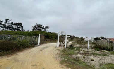 VILLAMIL PLAYAS VENDO HERMOSA CASA DE UNA PLANTA CON SALIDA AL MAR