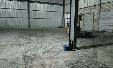 BODEGA INDUSTRIAL EN EL RECINTO PORTUARIO, PARQUE 2000