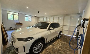 LAS CAÑADAS CASA EN VENTA SUPER COMPLETA CON ALBERCA, TERRAZA, BAR Y HERMOSO JAR