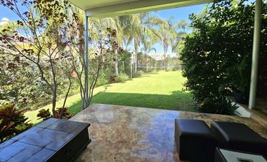 LAS CAÑADAS CASA EN VENTA SUPER COMPLETA CON ALBERCA, TERRAZA, BAR Y HERMOSO JAR
