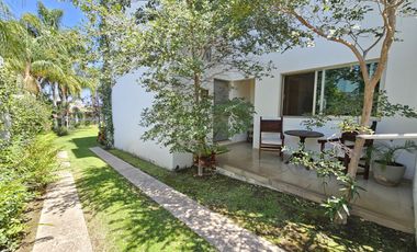 LAS CAÑADAS CASA EN VENTA SUPER COMPLETA CON ALBERCA, TERRAZA, BAR Y HERMOSO JAR