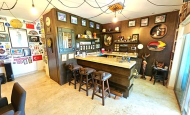 LAS CAÑADAS CASA EN VENTA SUPER COMPLETA CON ALBERCA, TERRAZA, BAR Y HERMOSO JAR