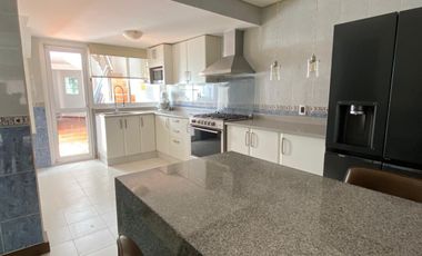 CASA CON 4 RECÁMARAS EN LOMAS DE LAS ÁGUILAS