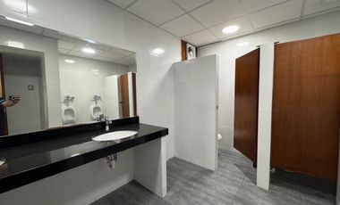 Venta de OFICINA Comercial 300 m2 San Isidro