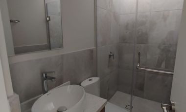 𝗔𝗟𝗤𝗨𝗜𝗟𝗢 𝗖𝗔𝗦𝗜𝗧𝗔 𝗘𝗦𝗧𝗥𝗘𝗡𝗢 3 𝗣𝗜𝗦𝗢𝗦 𝗕𝗥𝗘Ñ𝗔