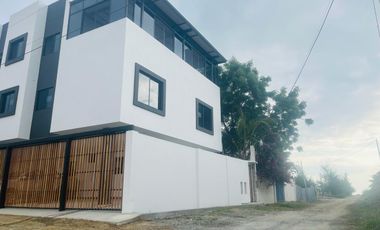 En venta departamento de estreno en via Data Playas Villamil, Guayas
