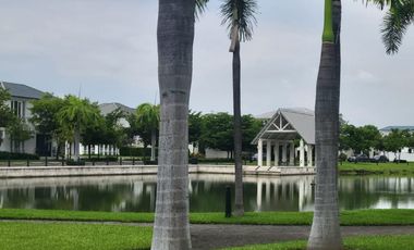 Terreno Esquinero en Venta Frente al Lago Central – Aires del Batán, Samborondón