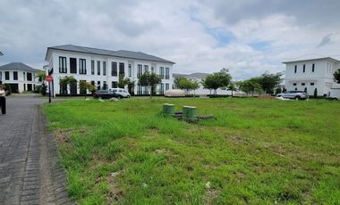 Terreno Esquinero en Venta Frente al Lago Central – Aires del Batán, Samborondón