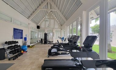 Terreno Esquinero en Venta Frente al Lago Central – Aires del Batán, Samborondón