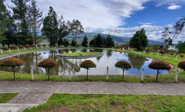 Hermosa Quinta de Venta En Tabacundo. Urbanización cerrada.
