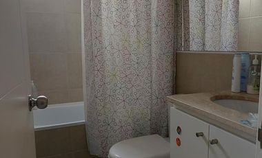 Arriendo comodo y amplio departamento 3 dormitorios 2 baños, 1 Estacionamiento $ 580.000  con gastos comunes incluidos
