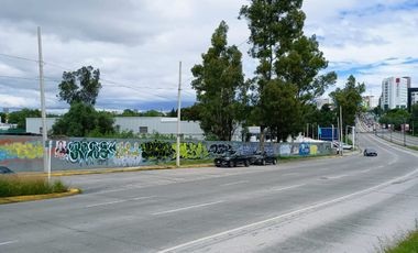 Terreno en venta sobre Boulevard Atlixco, Nueva Antequera cerca de la Plaza Triangulo