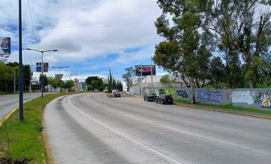 Terreno en venta sobre Boulevard Atlixco, Nueva Antequera cerca de la Plaza Triangulo