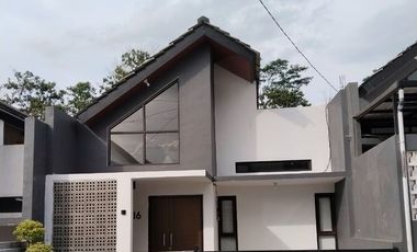 Rumah Cipadung, Baru 2/1 LANTAI, Harga Murah Mewah New, Cilengkrang Cibiru Kota Bandung, Jual Dijual